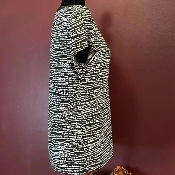 New York & Company Stretch Blouse - Picture 5 of 8